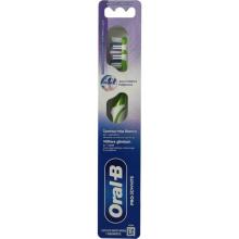 Oral-B Pro 3D white hand tandenborstel 1st
