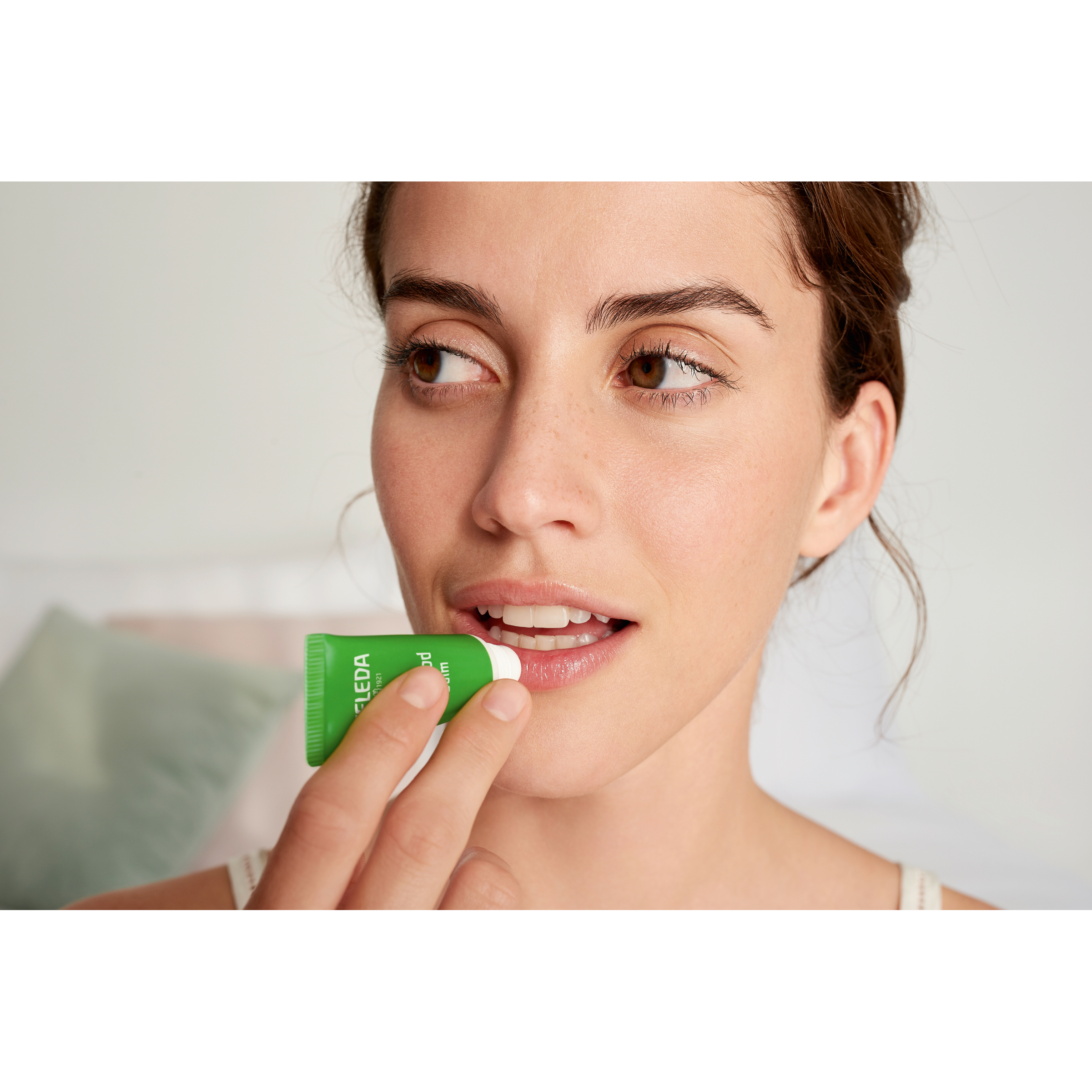 Weleda Skin Food Lip Balm 8ml